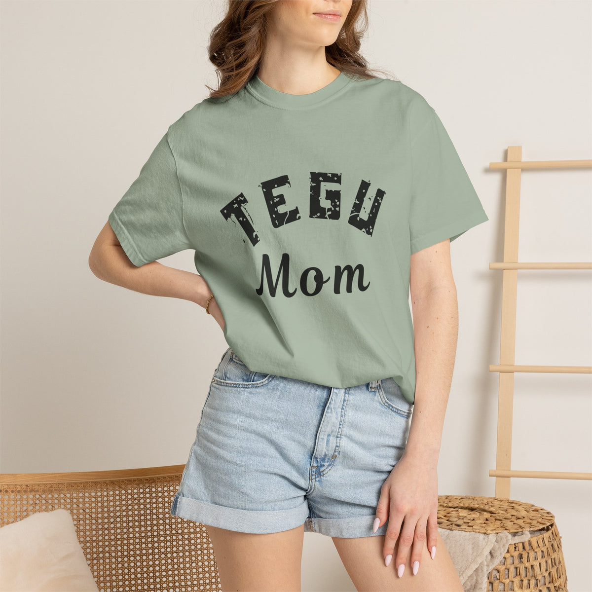 Tegu Mom T-shirt