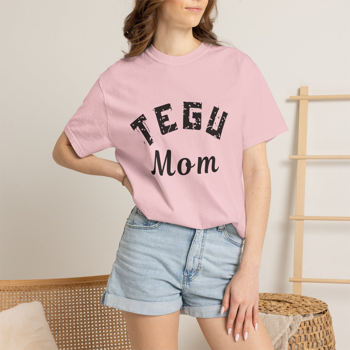 Tegu Mom T-shirt